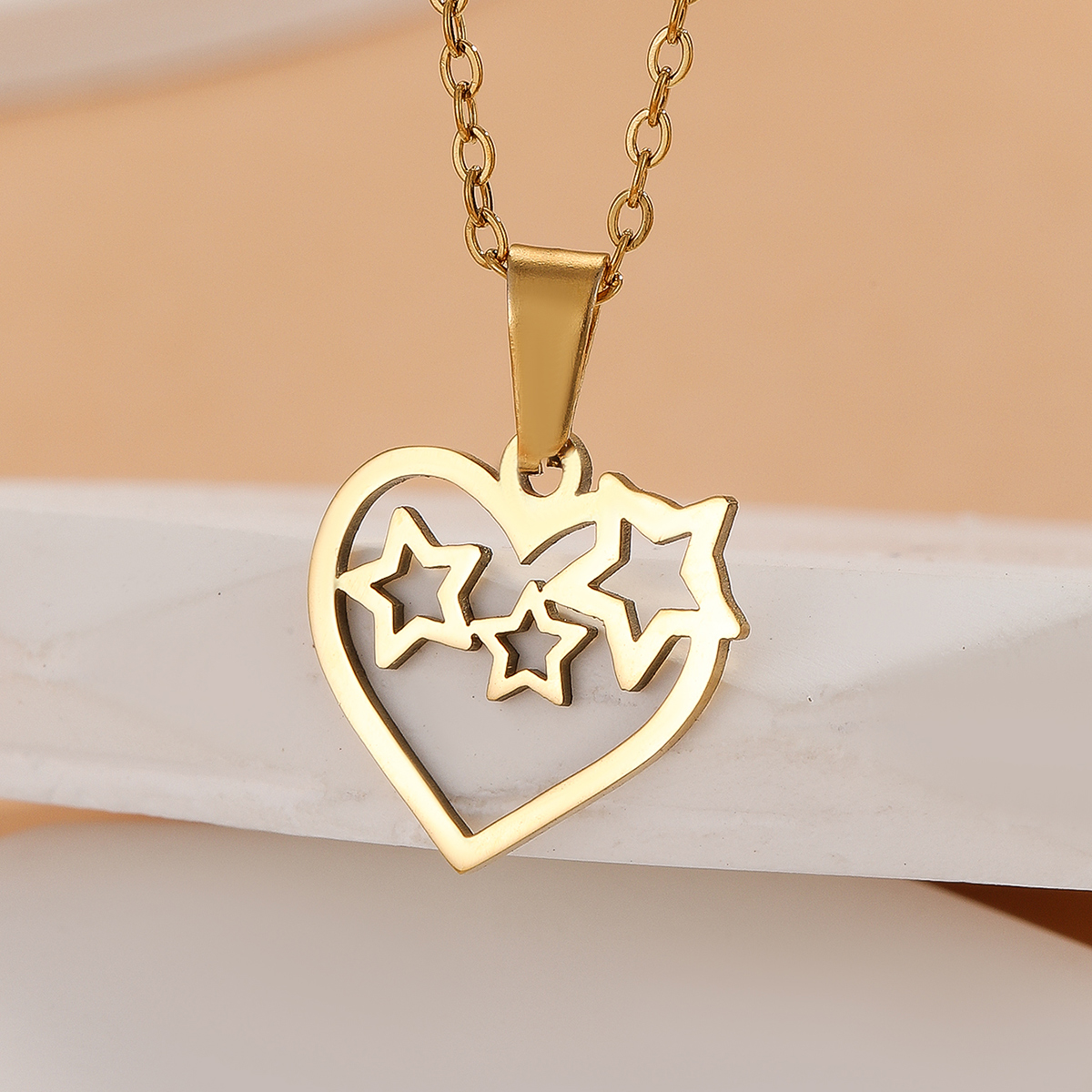 Vintage Style Pentagram Heart Shape Stainless Steel Plating 18k Gold Plated Pendant Necklace display picture 1