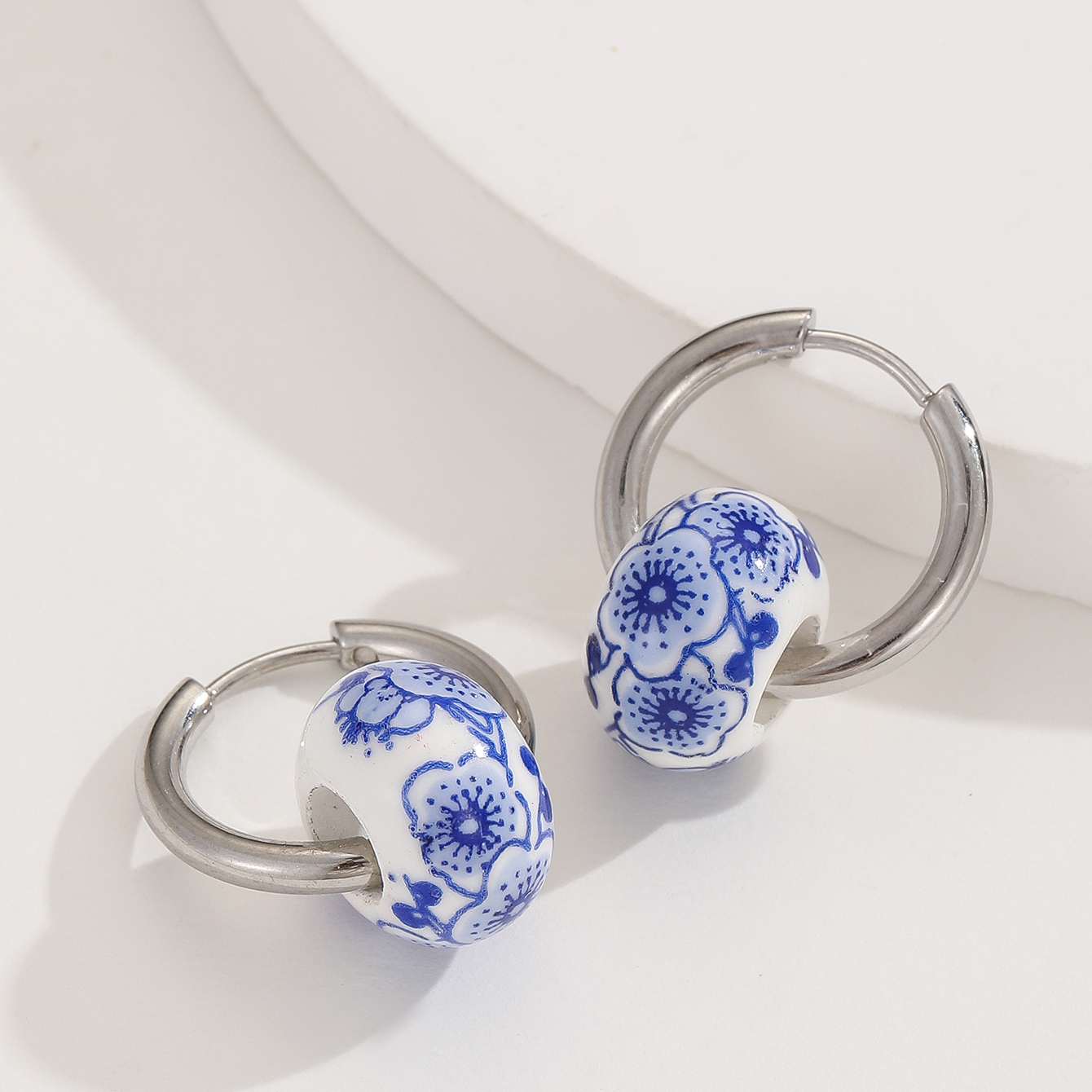 1 Pair Classical Blue And White Porcelain Stainless Steel Ceramics Hoop Earrings display picture 4