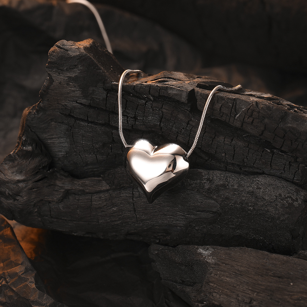 Simple Style Heart Shape Sterling Silver Plating White Gold Plated Pendant Necklace display picture 3