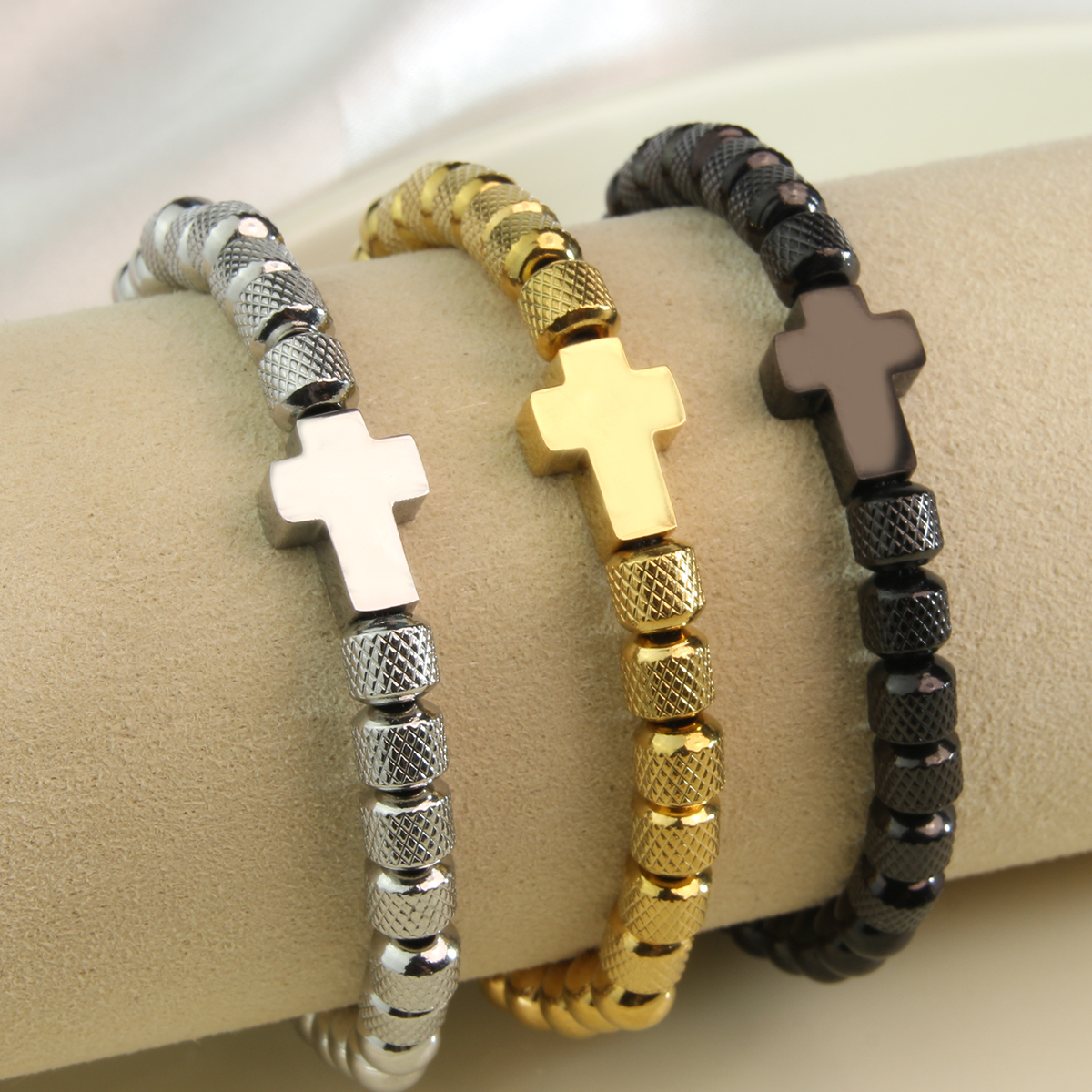 Basic Cross 304 Stainless Steel Beaded Plating Braid 18K Gold Plated Unisex Bracelets display picture 1