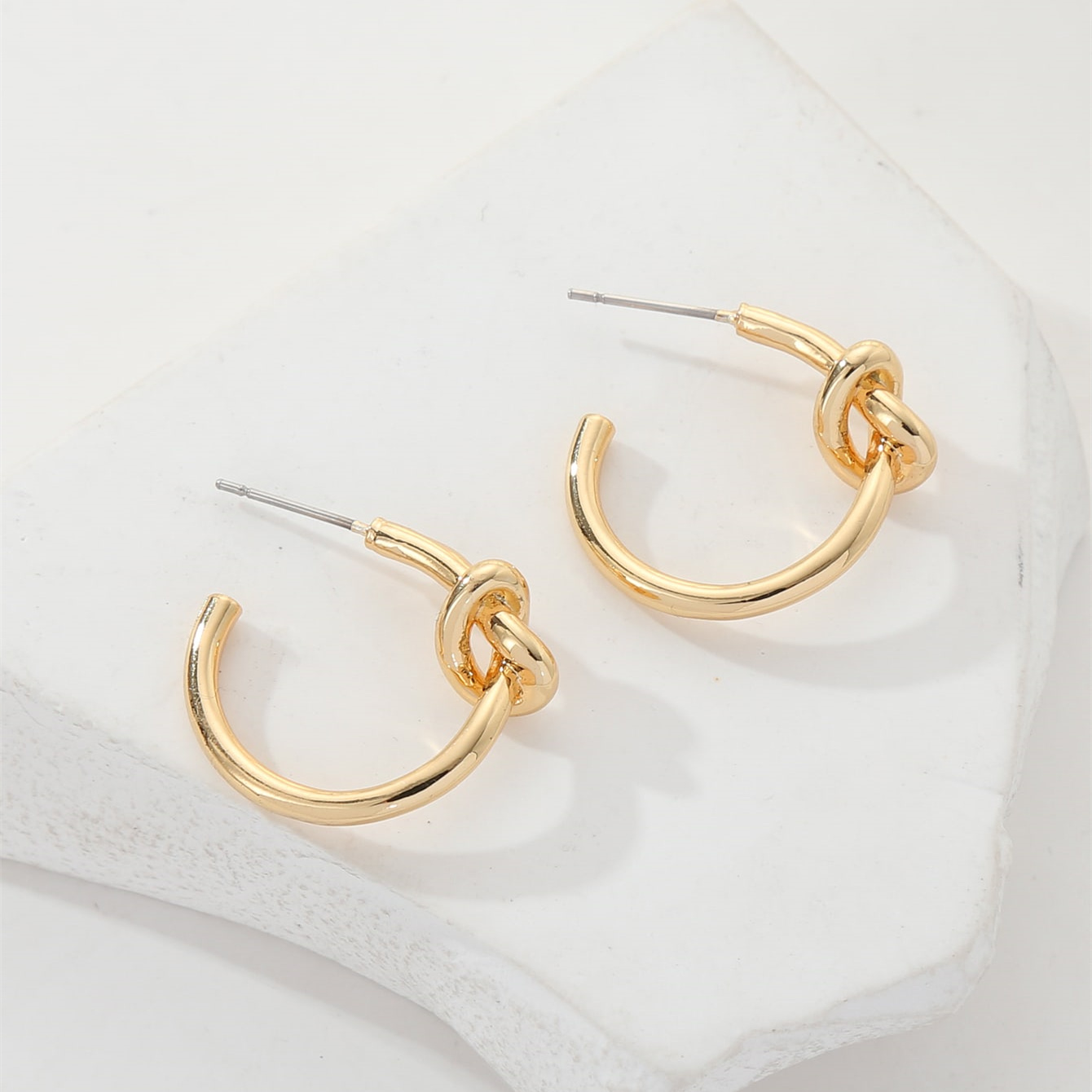 1 Pair Simple Style C Shape Plating Inlay Copper Artificial Pearls 14k Gold Plated Ear Studs display picture 2