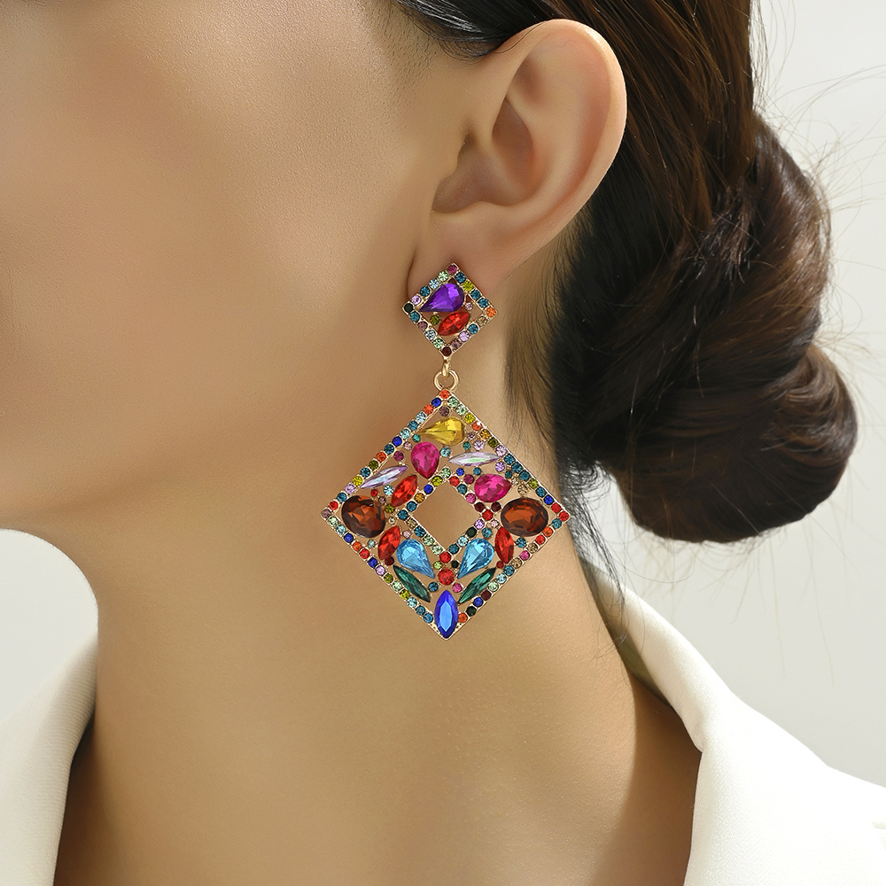1 Pair Elegant Exaggerated Luxurious Square Plating Hollow Out Inlay Zinc Alloy Rhinestones Dangling Earrings display picture 9