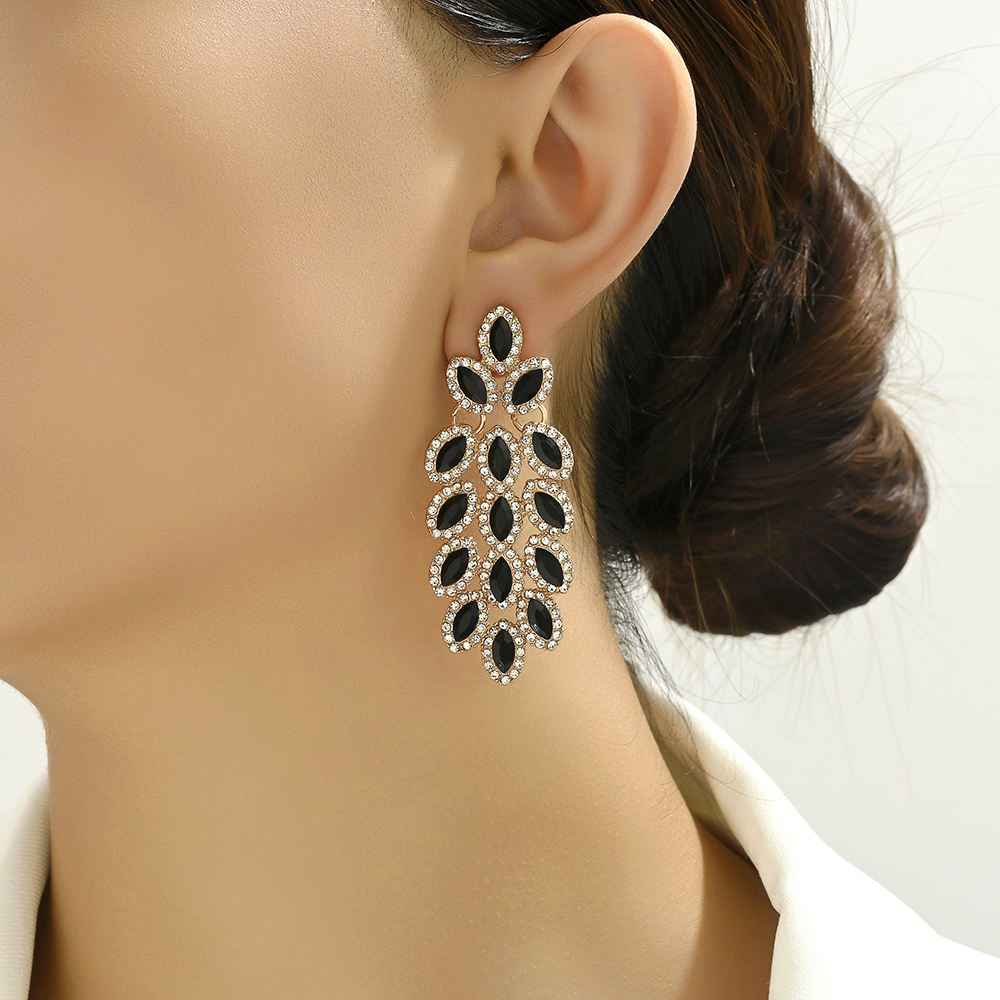 1 Pair Elegant Maple Leaf Plating Hollow Out Inlay Zinc Alloy Rhinestones Drop Earrings display picture 6