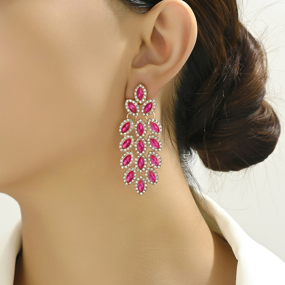 1 Pair Elegant Maple Leaf Plating Hollow Out Inlay Zinc Alloy Rhinestones Drop Earrings display picture 7
