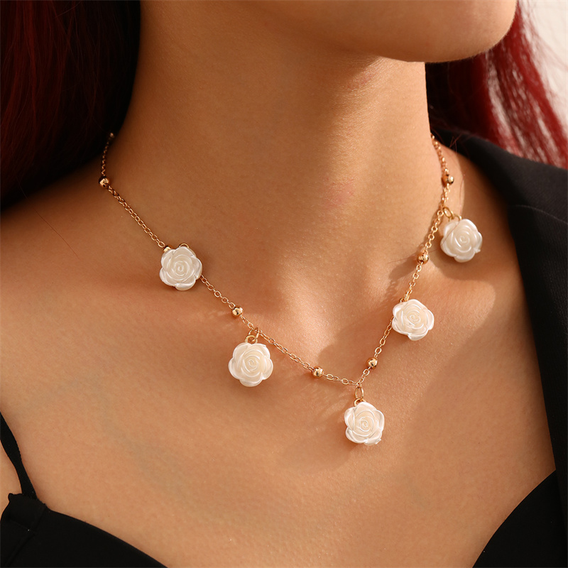 Sweet Star Heart Shape Bow Knot Alloy Pearl Women's Necklace display picture 13