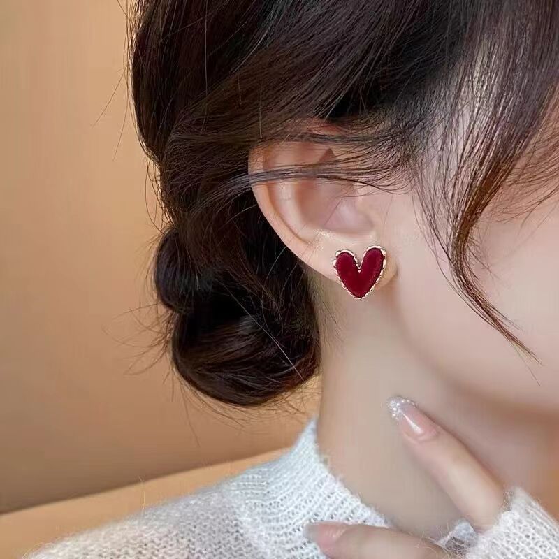 1 Pair Simple Style Heart Shape Alloy Cloth Ear Studs display picture 1