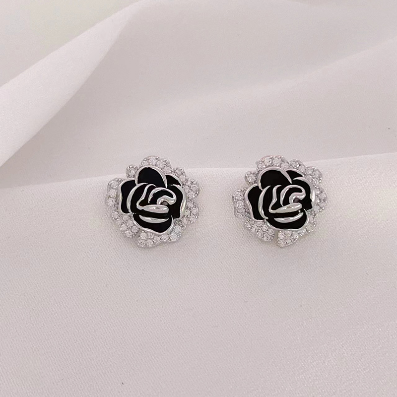 1 Pair Elegant Flower Enamel Plating Alloy Gold Plated Silver Plated Ear Studs display picture 3