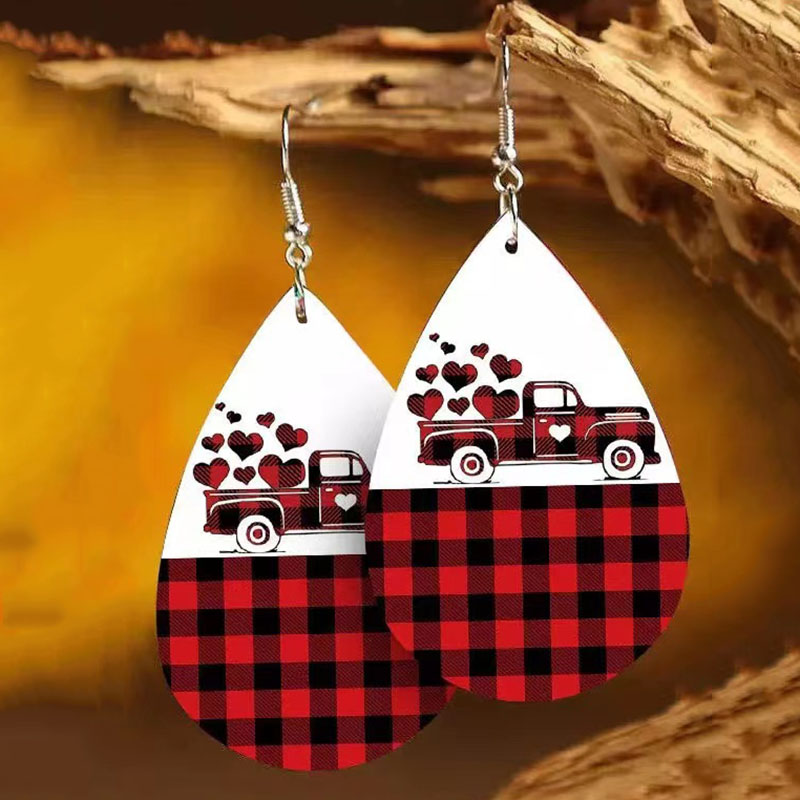 1 Pair French Style Romantic Plaid Water Droplets Heart Shape Pu Leather Drop Earrings display picture 6