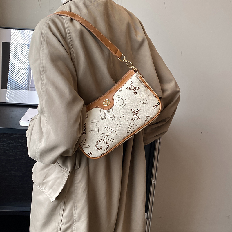 Women's Pu Leather Printing Vintage Style Square Zipper Shoulder Bag Square Bag Underarm Bag display picture 5