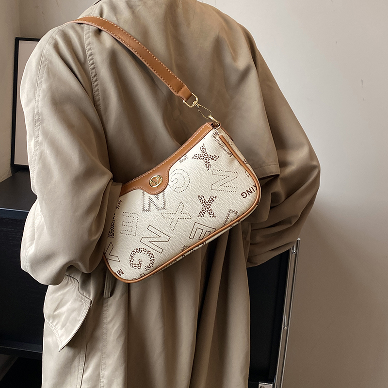 Women's Pu Leather Printing Vintage Style Square Zipper Shoulder Bag Square Bag Underarm Bag display picture 6