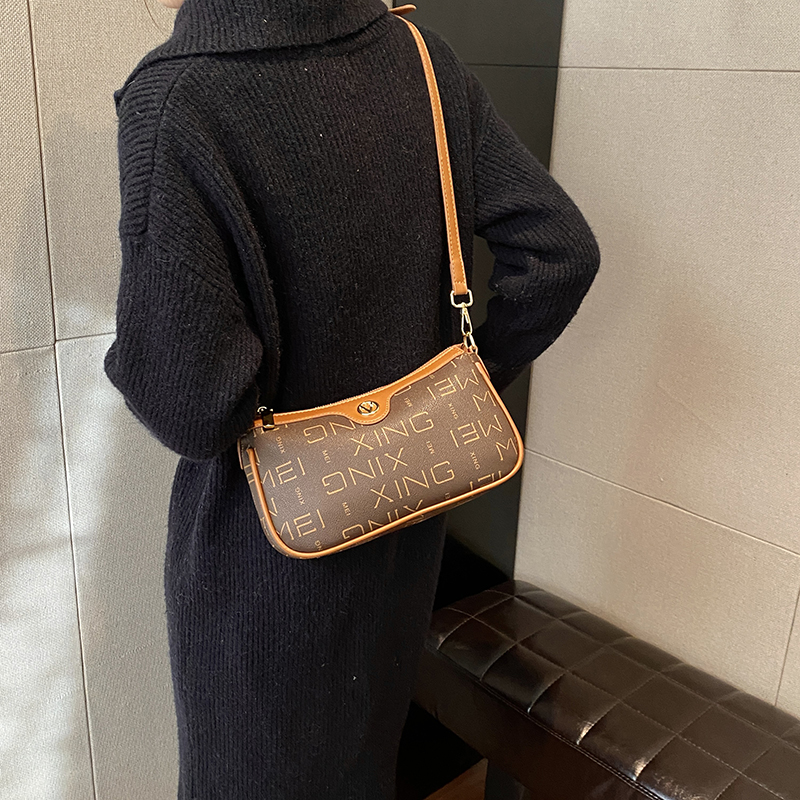 Women's Pu Leather Printing Vintage Style Square Zipper Shoulder Bag Square Bag Underarm Bag display picture 21
