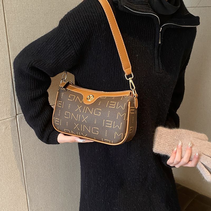 Women's Pu Leather Printing Vintage Style Square Zipper Shoulder Bag Square Bag Underarm Bag display picture 23