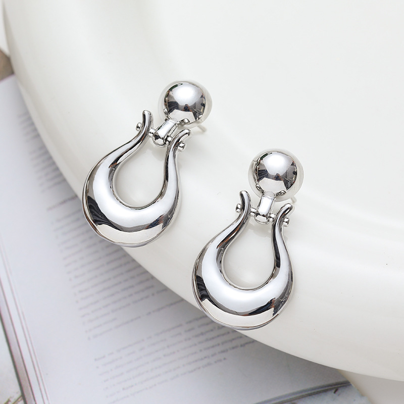 1 Pair Modern Style Korean Style Geometric Plating Copper Drop Earrings display picture 4