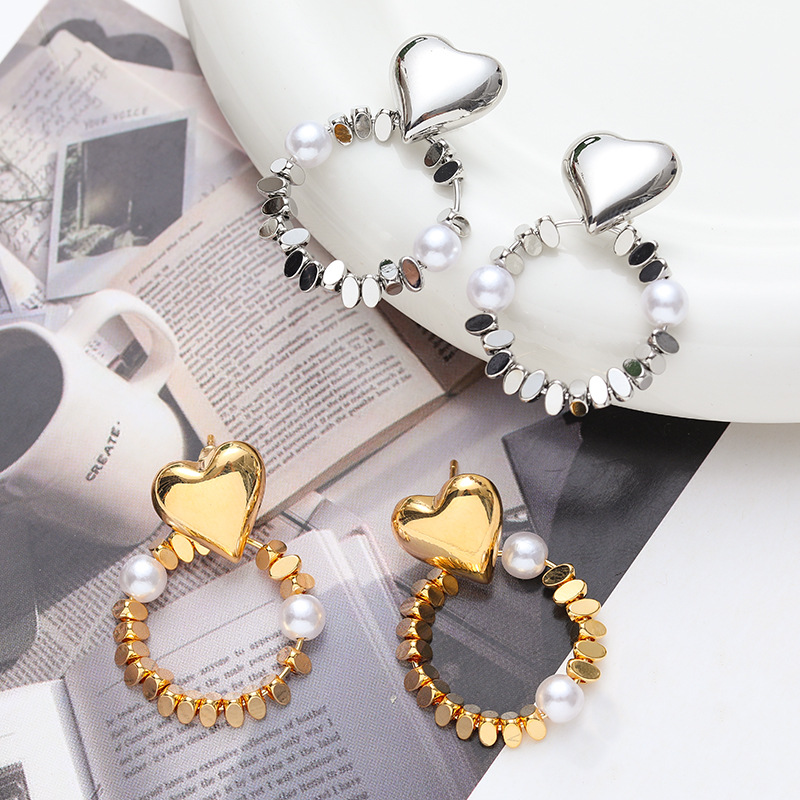 1 Pair Elegant Classic Style Streetwear Geometric Heart Shape Copper Drop Earrings display picture 3