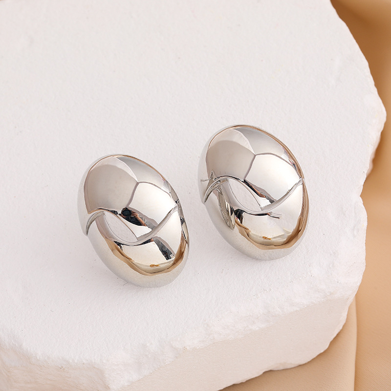 1 Pair Retro Lady Geometric Plating Copper Ear Studs display picture 4