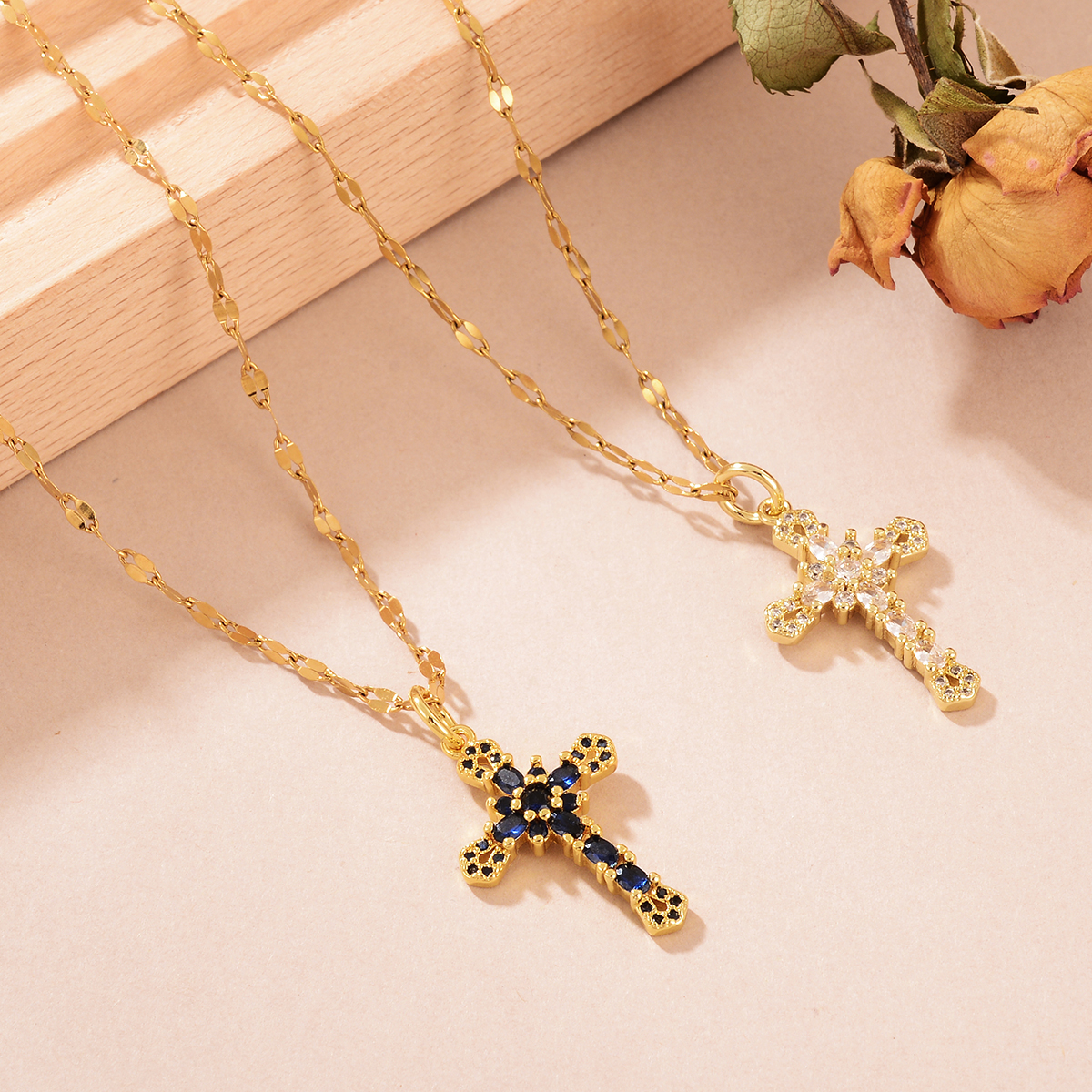 Classical Retro Cross Copper 18k Gold Plated Zircon Pendant Necklace In Bulk display picture 1