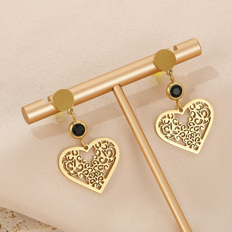 1 Pair Elegant Lady Heart Shape Plating Stainless Steel Drop Earrings display picture 12