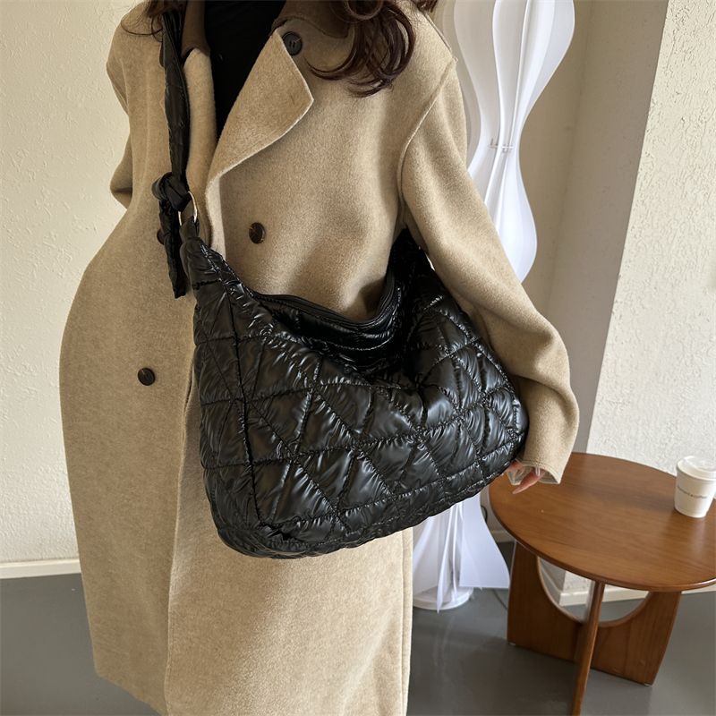 Women's Cotton Solid Color Classic Style Square Zipper Shoulder Bag display picture 1