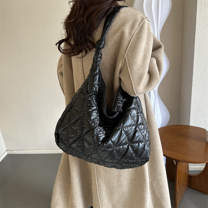 Women's Cotton Solid Color Classic Style Square Zipper Shoulder Bag display picture 3