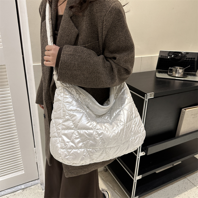 Women's Cotton Solid Color Classic Style Square Zipper Shoulder Bag display picture 5