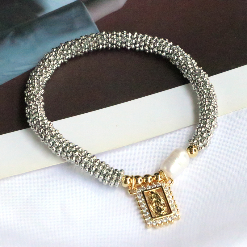 Vintage Style Luxurious Cross Star Heart Shape Copper 18k Gold Plated Zircon Bracelets In Bulk display picture 10