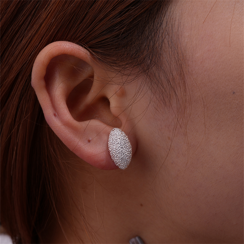 1 Pair Simple Style Moon Oval Plating Three-dimensional Copper Gold Plated Ear Studs display picture 11
