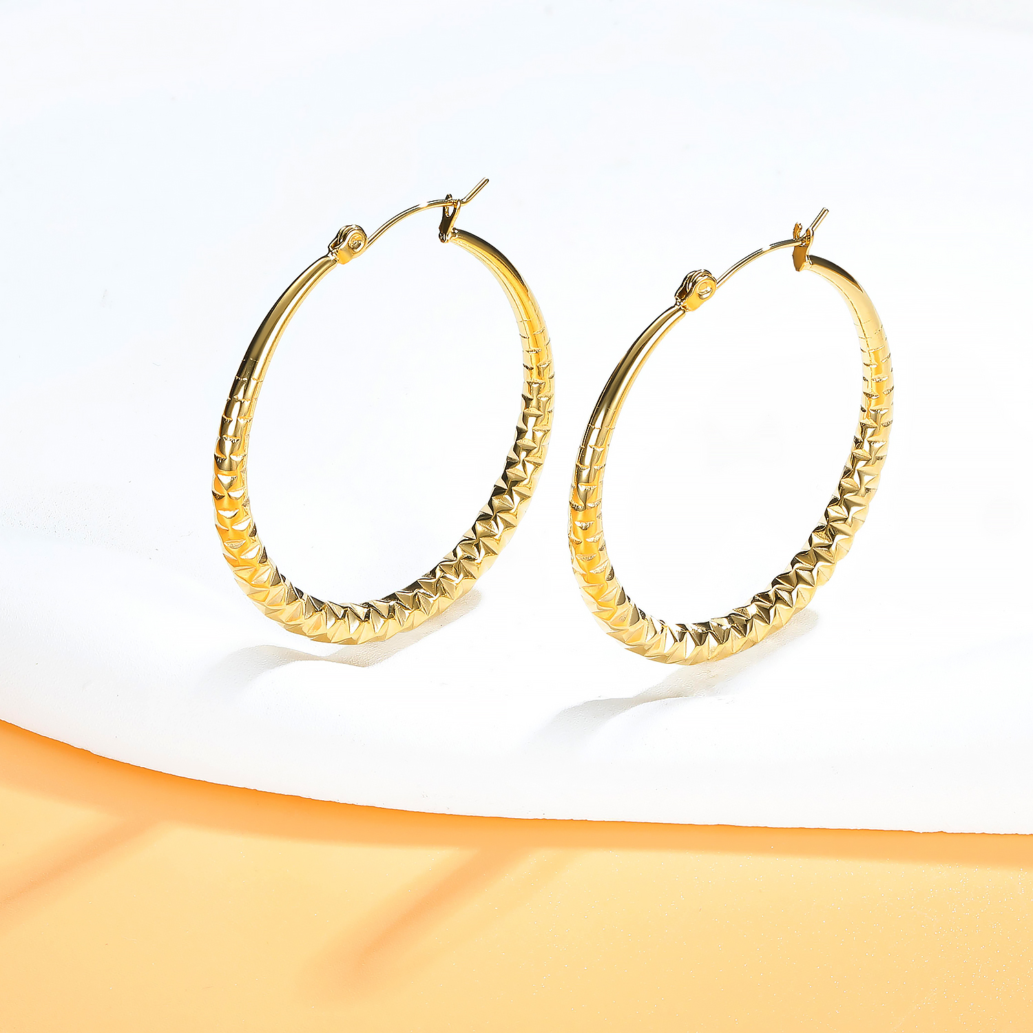1 Pair Simple Style Waves Plating 304 Stainless Steel 18K Gold Plated Hoop Earrings display picture 6