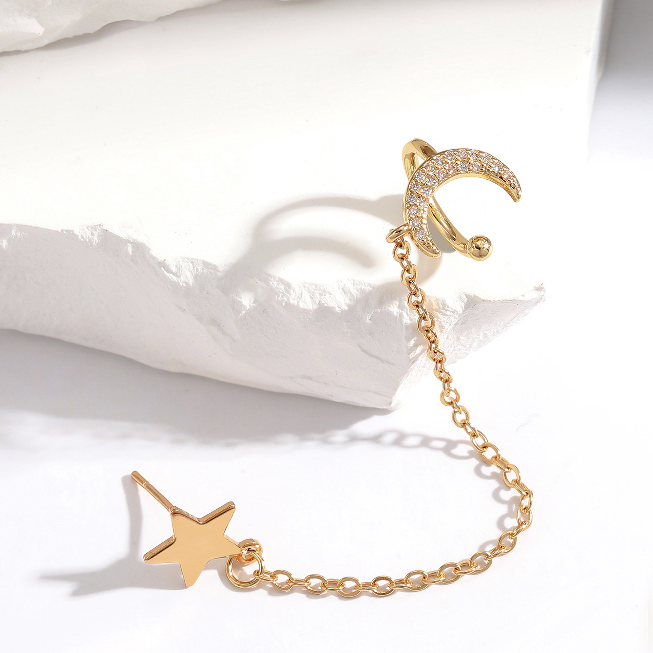 1 Piece Vintage Style Star Moon Plating Inlay Copper Zircon Gold Plated Ear Cuffs display picture 3