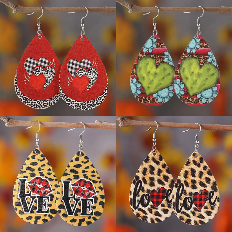 1 Pair Romantic Sweet Water Droplets Heart Shape Leopard Pu Leather Drop Earrings display picture 3