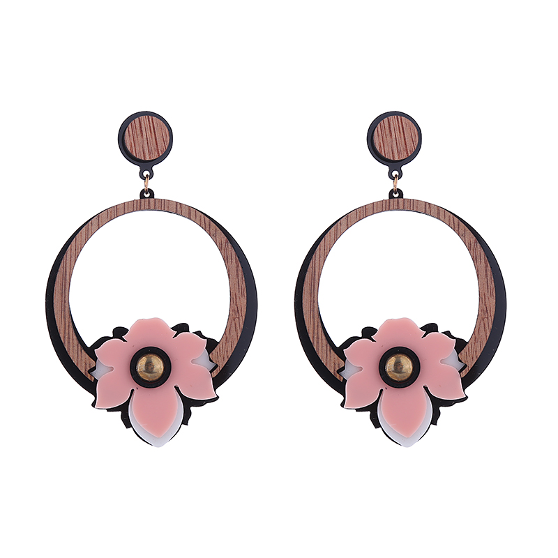 1 Pair Elegant Vacation Flower Hollow Out Wood Resin Drop Earrings display picture 6