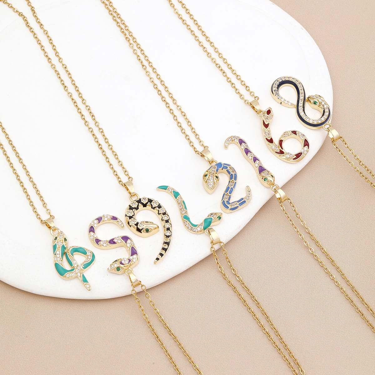 Copper Casual Simple Style Enamel Plating Inlay Snake Zircon Pendant Necklace display picture 4