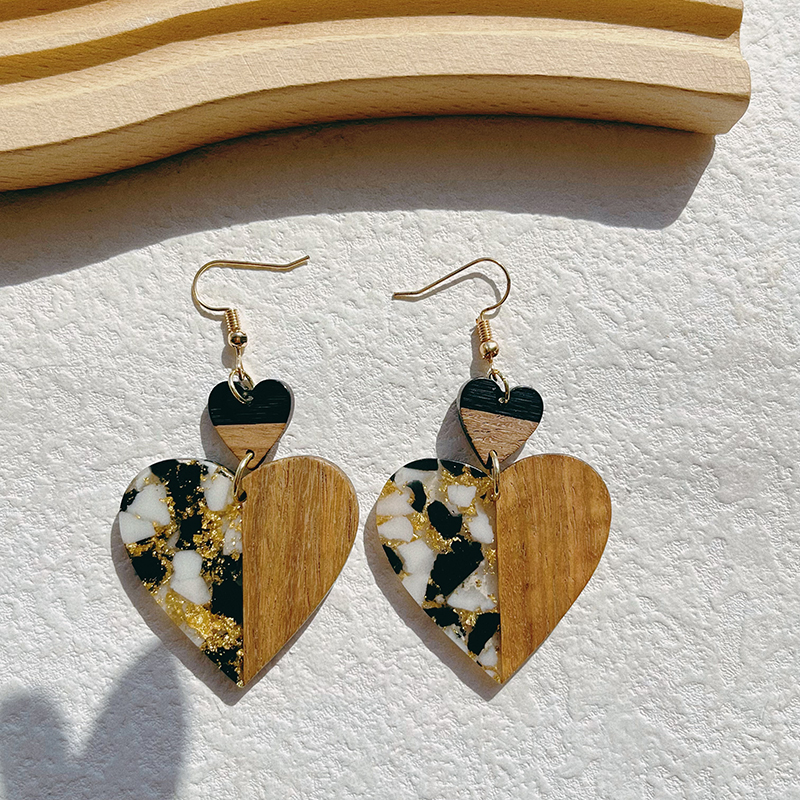 1 Pair Retro Classic Style Geometric Water Droplets Heart Shape Plating Inlay Wood Sequins Resin 14k Gold Plated Ear Hook display picture 7