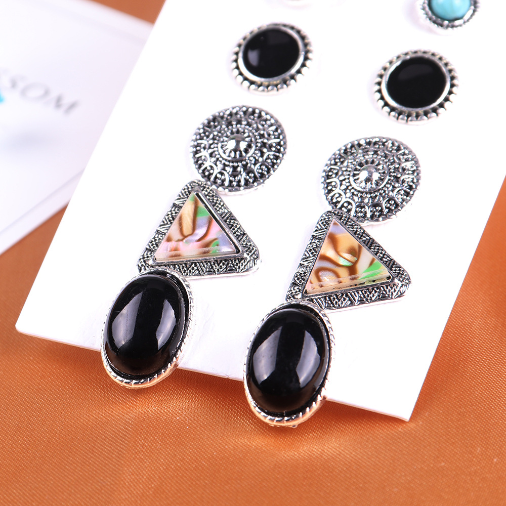 1 Set Vintage Style Triangle Geometric Round Plating Alloy Ear Studs display picture 3