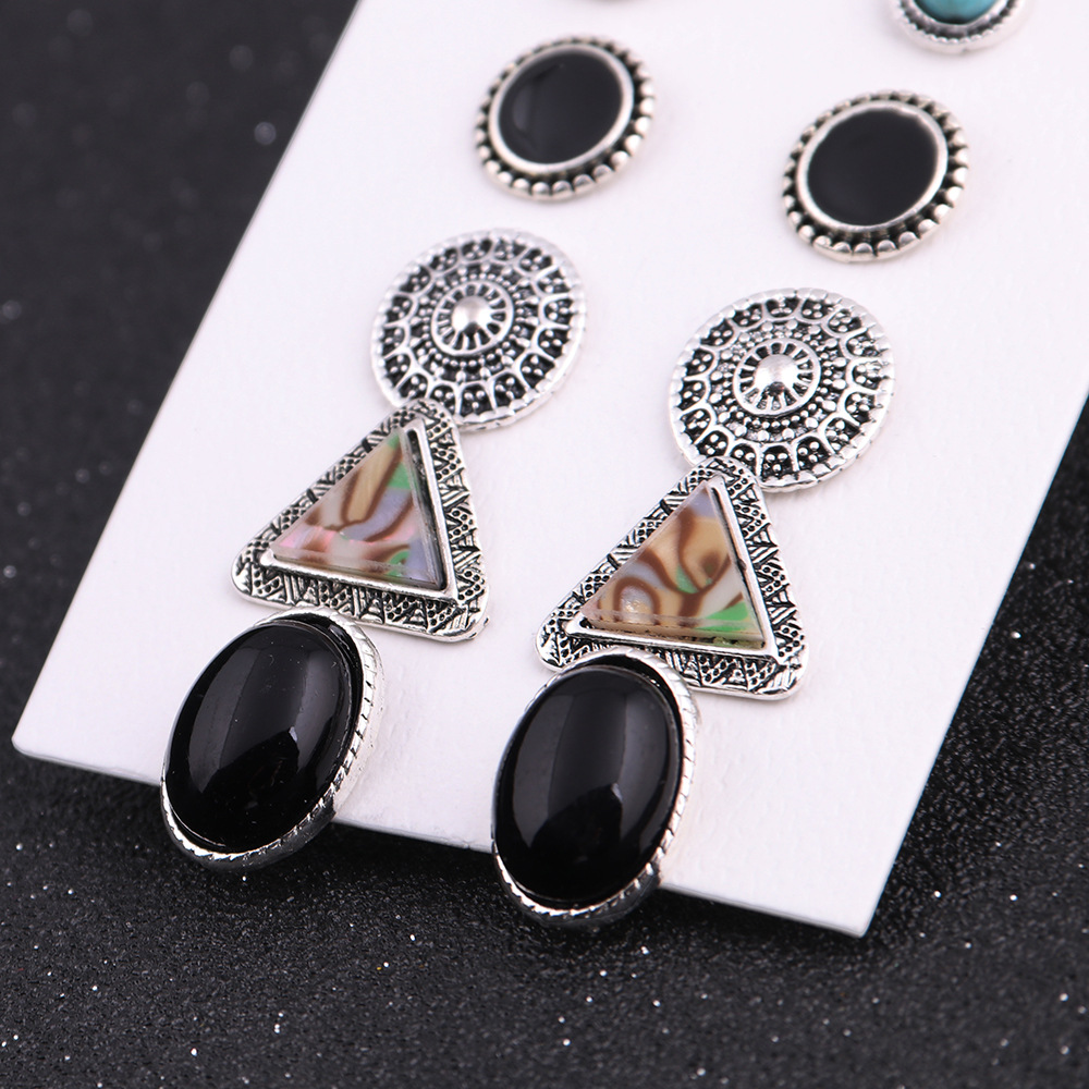 1 Set Vintage Style Triangle Geometric Round Plating Alloy Ear Studs display picture 6