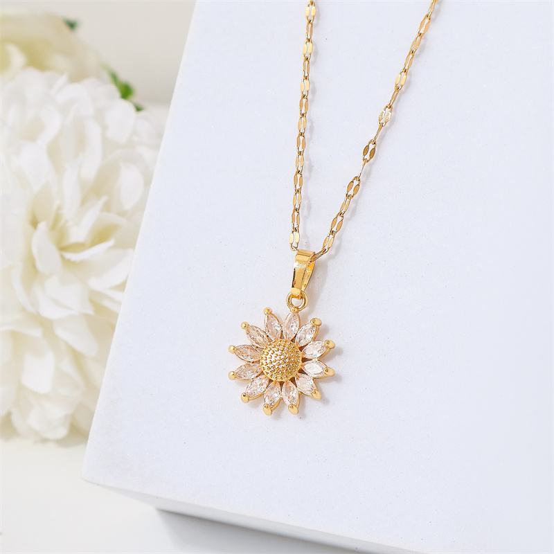 Stainless Steel Titanium Steel 18K Gold Plated Simple Style Plating Inlay Flower Zircon Pendant Necklace display picture 3