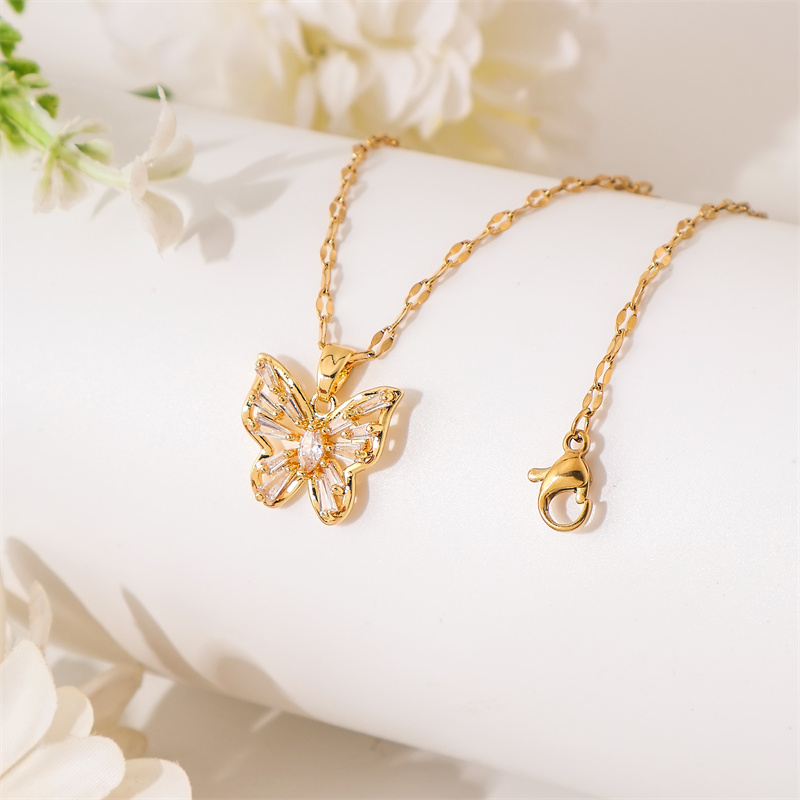 Stainless Steel Titanium Steel 18K Gold Plated Simple Style Plating Inlay Butterfly Zircon Pendant Necklace display picture 2