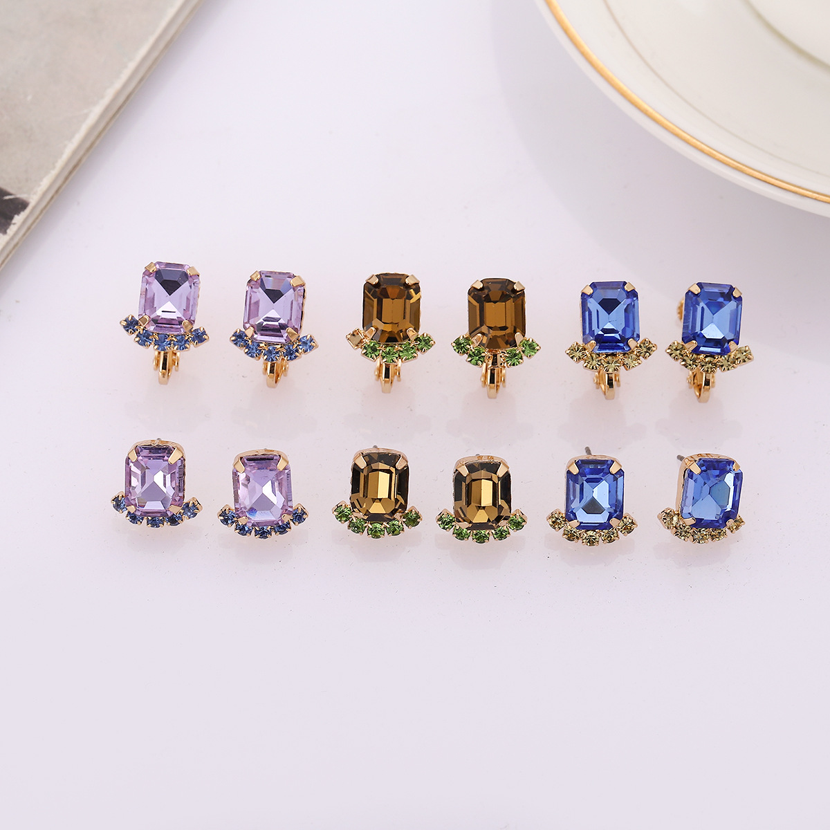 1 Pair Simple Style Geometric Solid Color Plating Artificial Crystal Ear Studs display picture 2