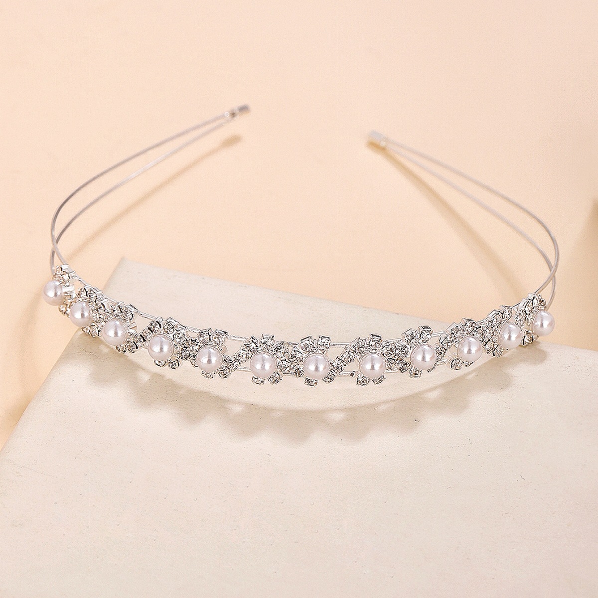Women's Sweet Solid Color Alloy Rhinestone Plating Hair Band display picture 3