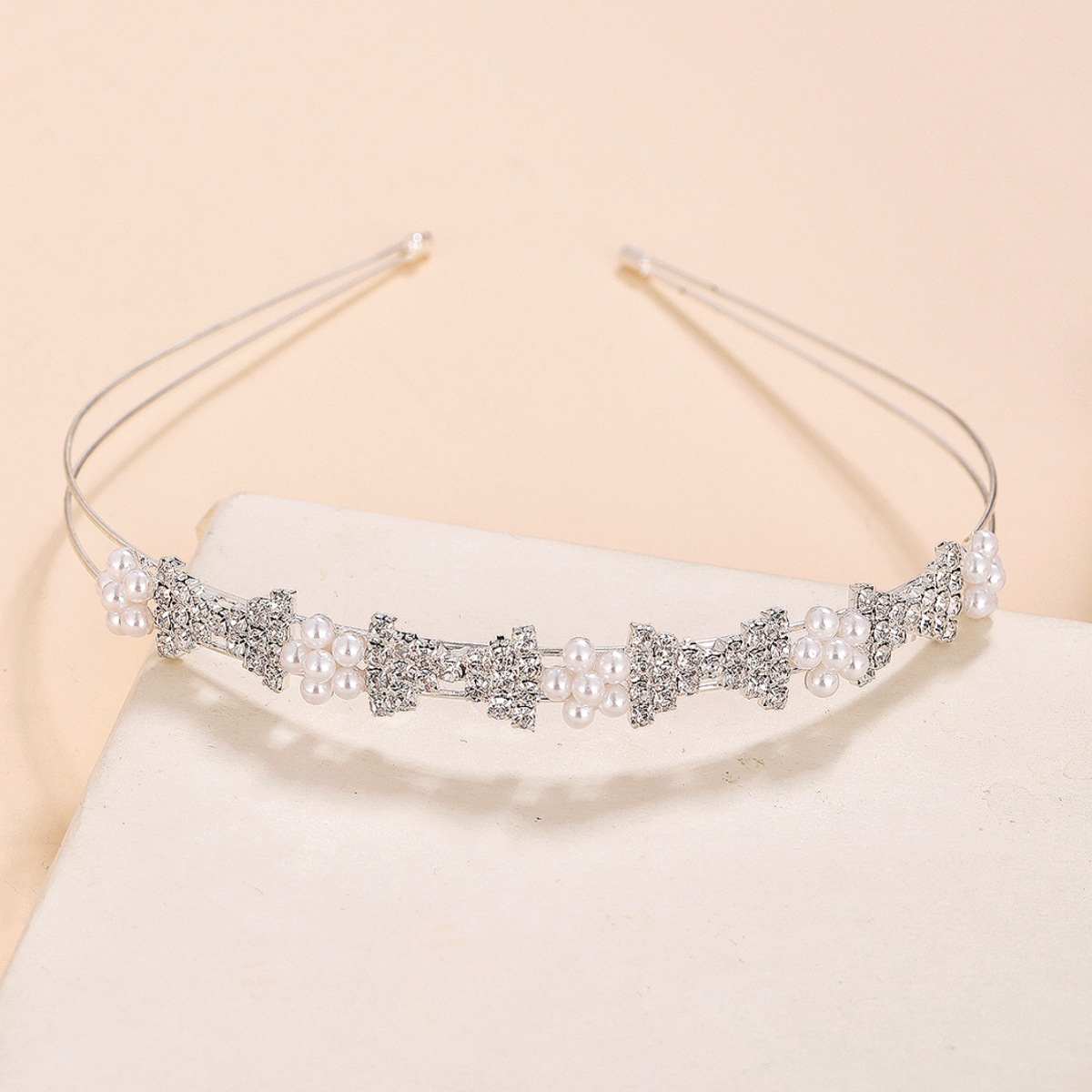 Women's Sweet Solid Color Alloy Rhinestone Plating Hair Band display picture 5