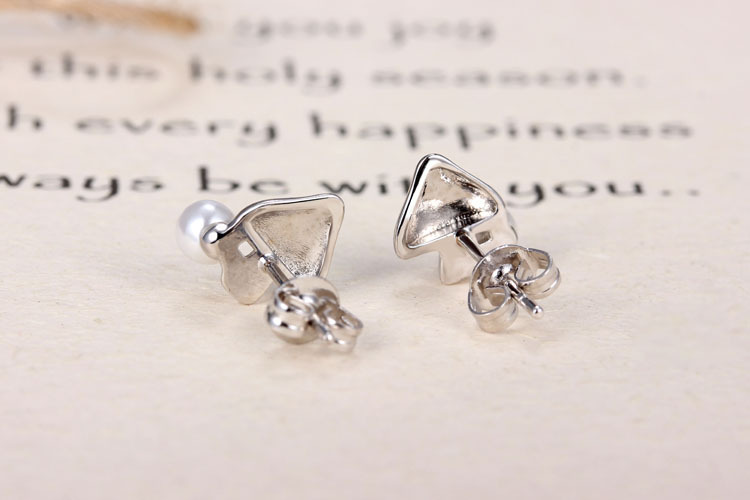 1 Pair Simple Style Commute Mushroom Inlay Copper Pearl Ear Studs display picture 2