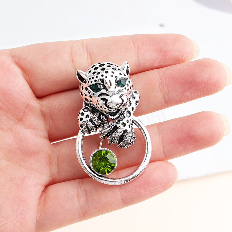 Casual Cute Animal Alloy Inlay Zircon Unisex Brooches display picture 1