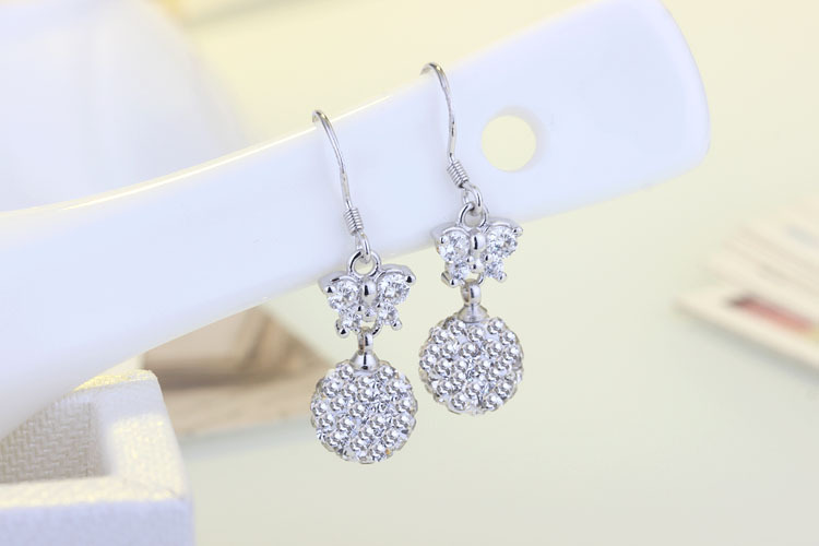 1 Pair Elegant Butterfly Plating Inlay Copper Rhinestones White Gold Plated Drop Earrings display picture 3