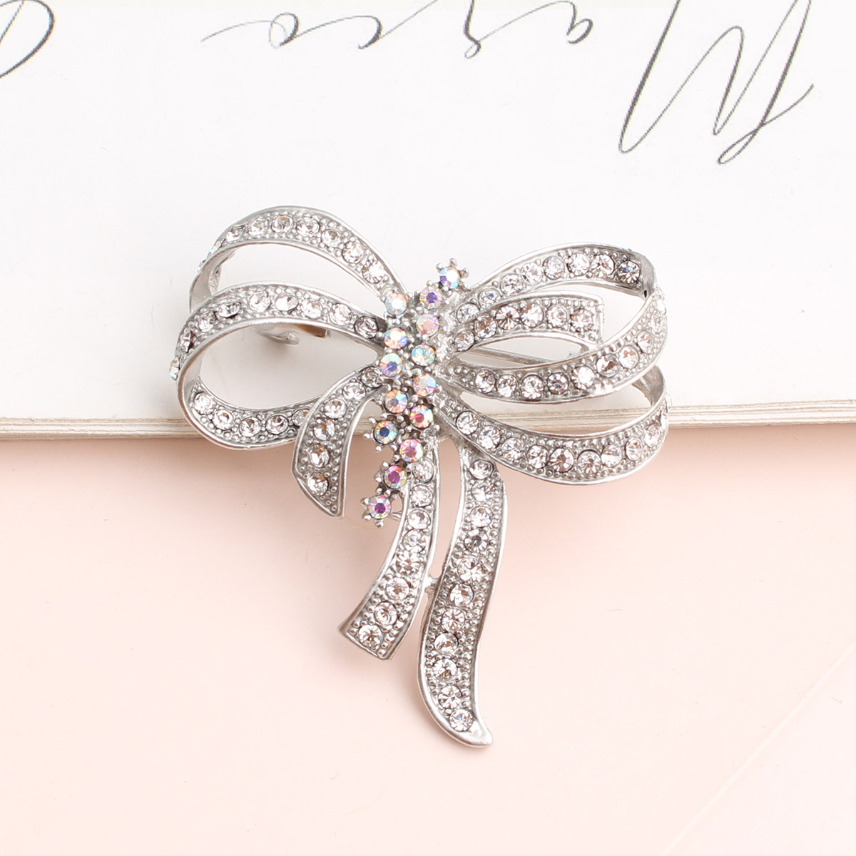 Elegant Bow Knot Alloy Inlay Crystal Rhinestones Women's Brooches display picture 2