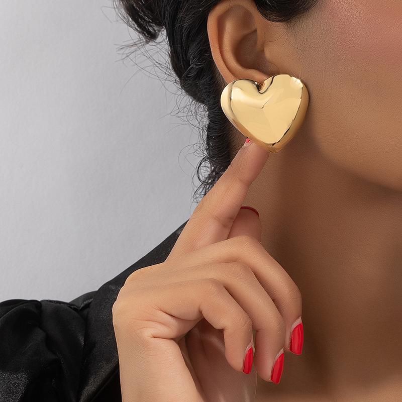 1 Pair Simple Style Heart Shape Plating Alloy Gold Plated Ear Studs display picture 3