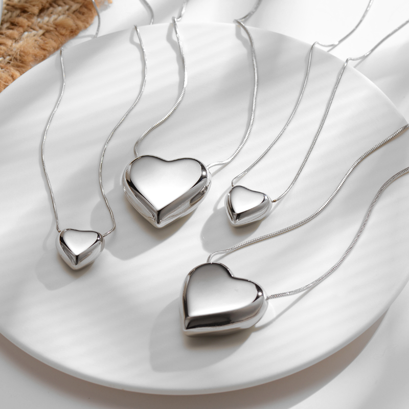 304 Stainless Steel Romantic Simple Style Plating Heart Shape Pendant Necklace display picture 3