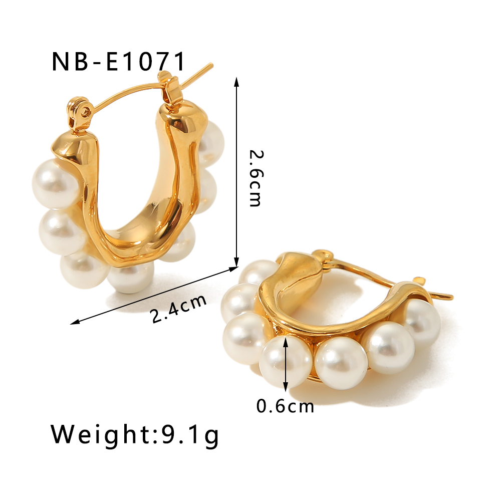 1 Pair Vacation Modern Style Simple Style C Shape Beaded Plating Inlay 304 Stainless Steel Artificial Pearls Rhinestones 18K Gold Plated Ear Studs display picture 10