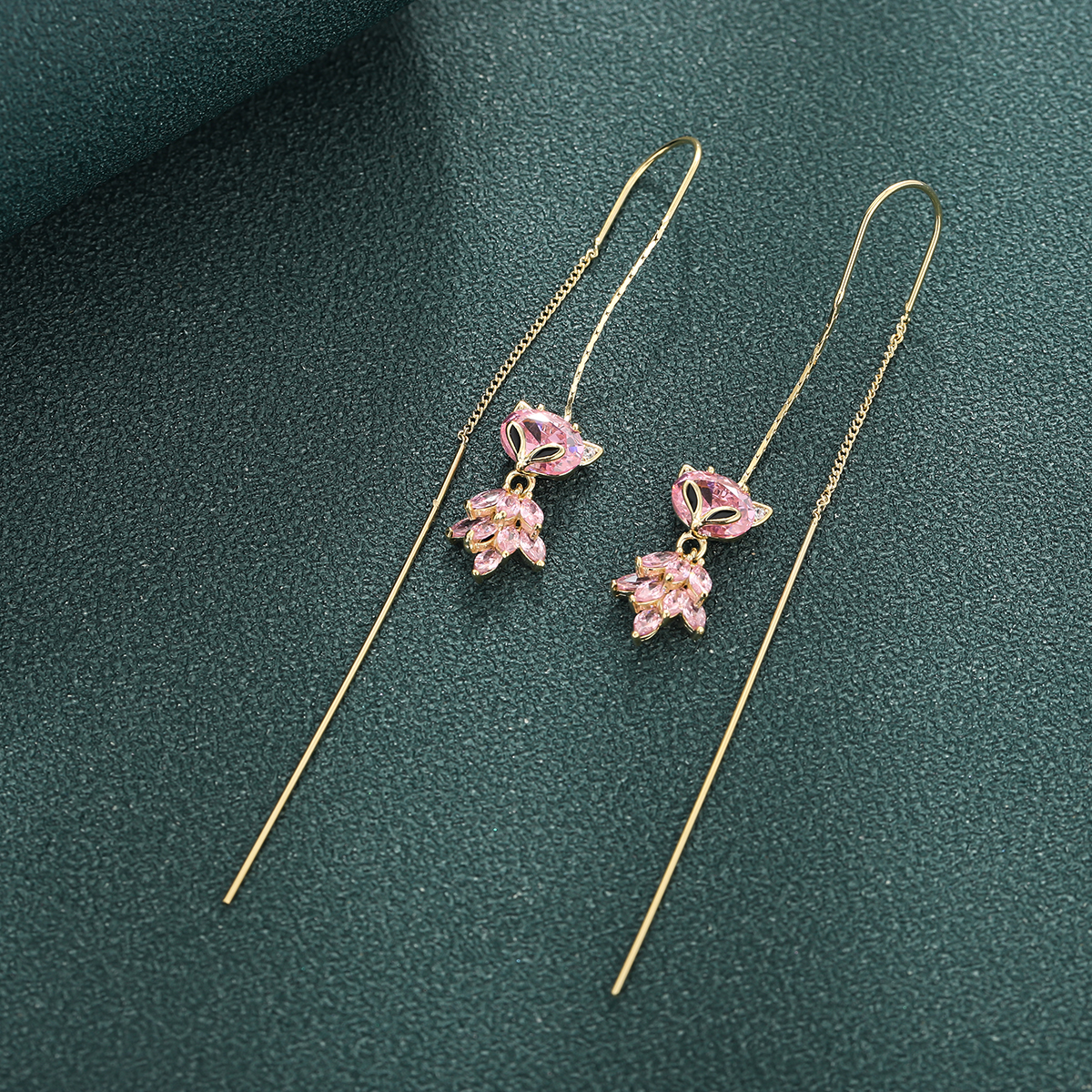 1 Pair Simple Style Animal Inlay Copper Zircon Ear Line display picture 5