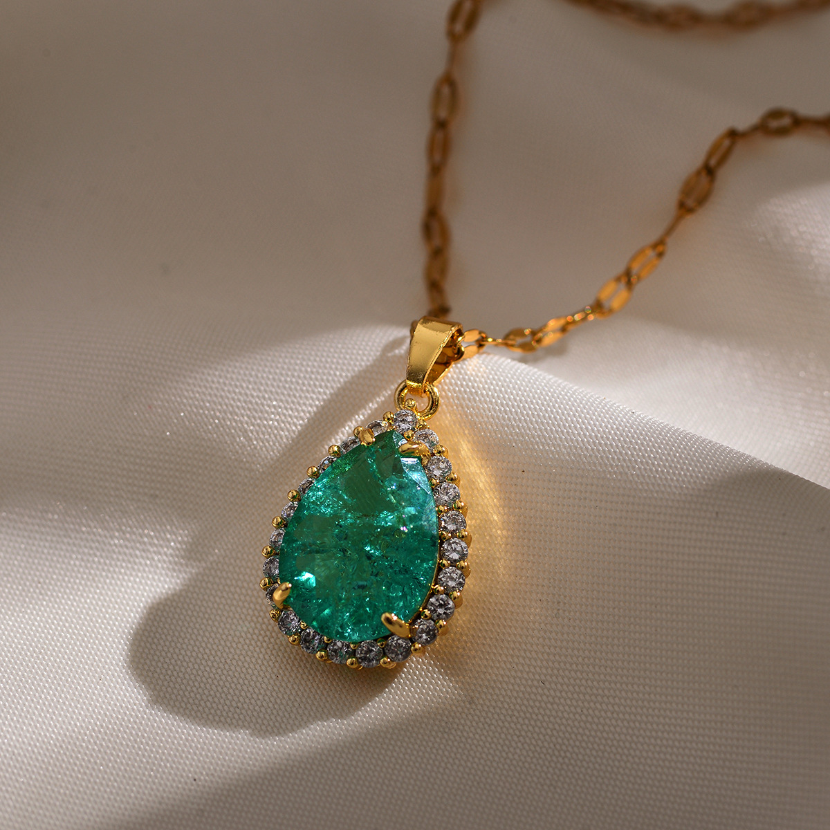 Elegant Water Droplets Copper Zircon Pendant Necklace In Bulk display picture 6
