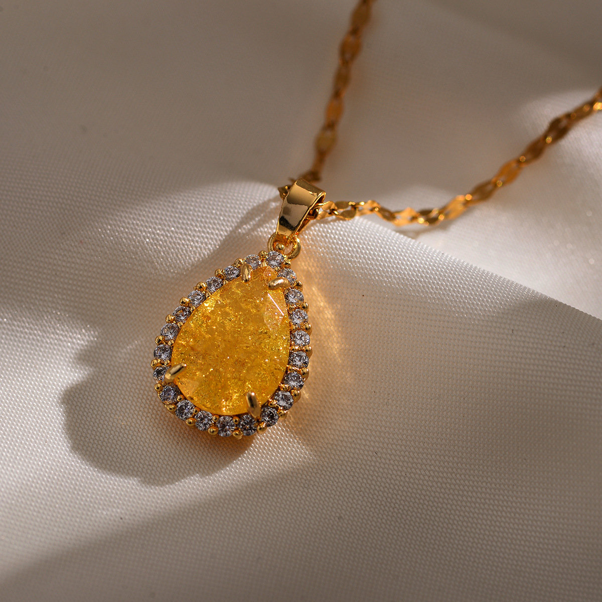 Elegant Water Droplets Copper Zircon Pendant Necklace In Bulk display picture 7