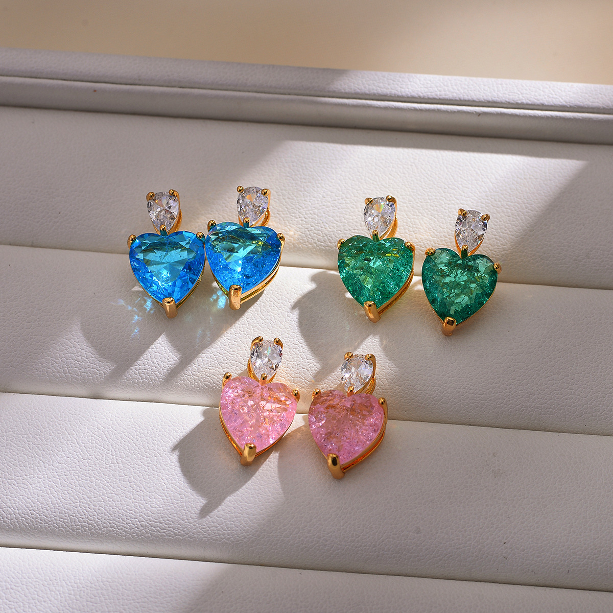 1 Pair Simple Style Heart Shape Plating Inlay Copper Zircon Ear Studs display picture 5
